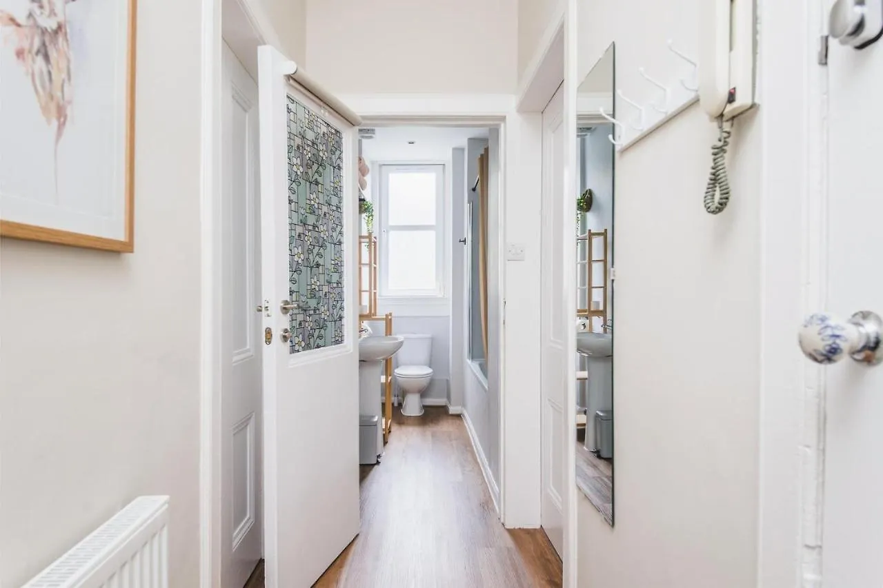 Apartment New Sleek 1Bd Edinburgh City Centre Stay United Kingdom