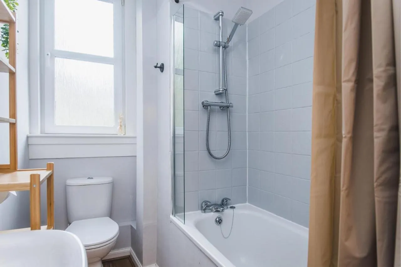 New Sleek 1Bd Edinburgh City Centre Stay 0*,